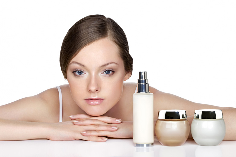 Break from cosmetics can significantly reduce chemical exposure in teenage girls: New study