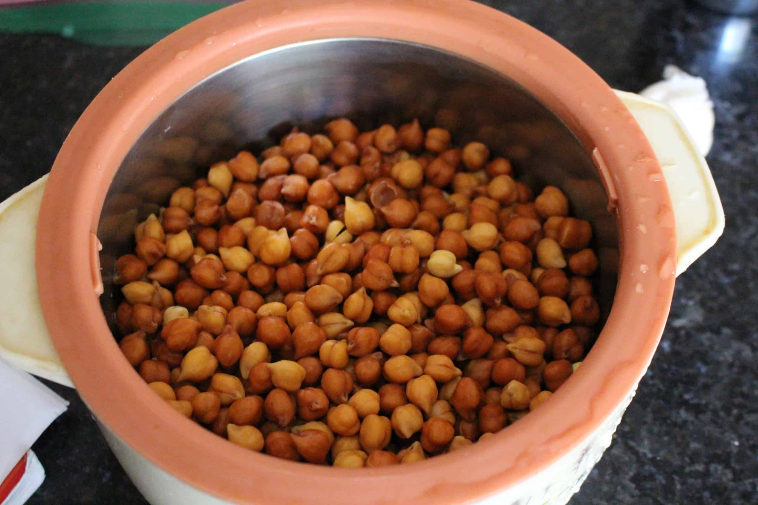 5-reasons-why-to-eat-soaked-chana-before-a-morning-workout-women