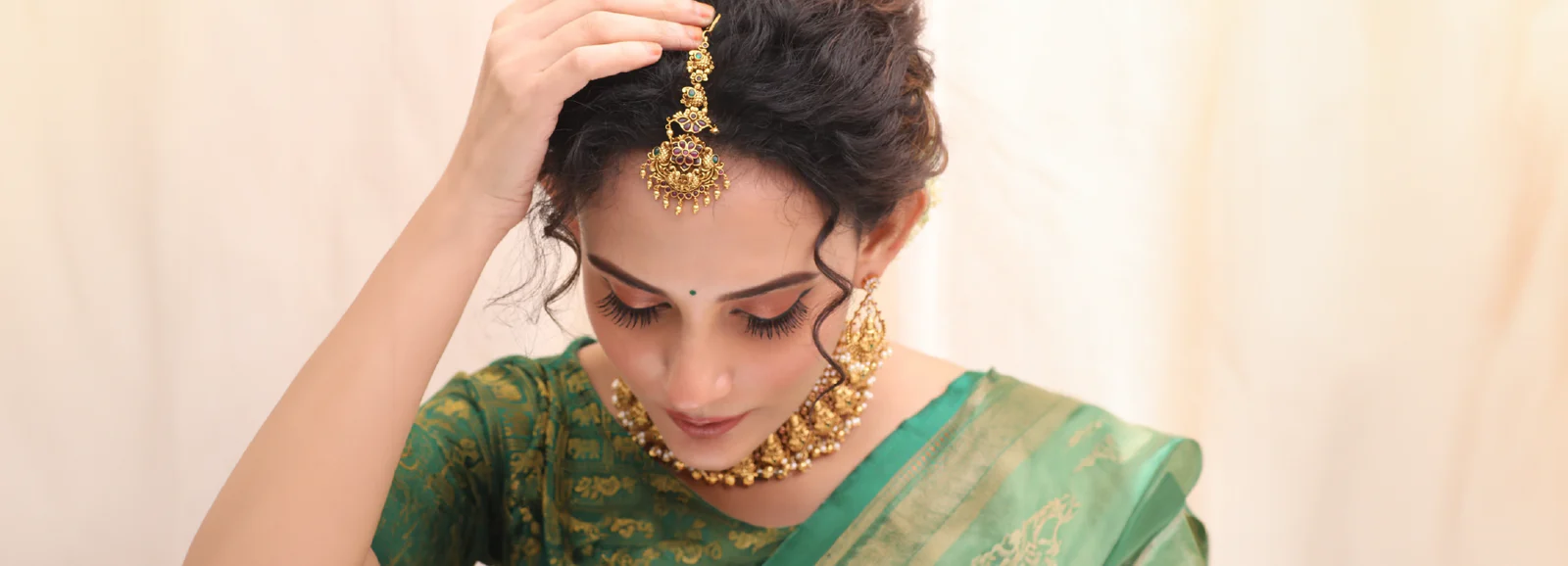 DIY Hairstyle For Karwa Chauth